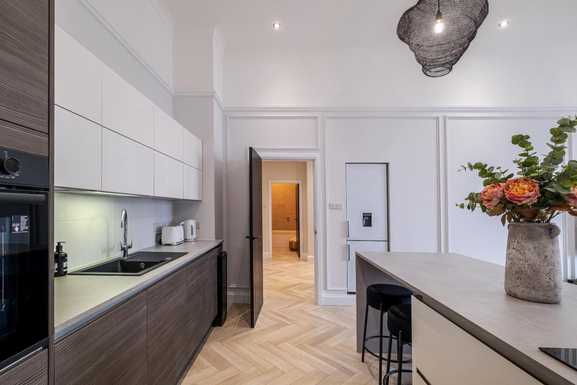 Bastille Stay - Sja Stays - Luxury 2 Bed Apartment 애버딘 외부 사진